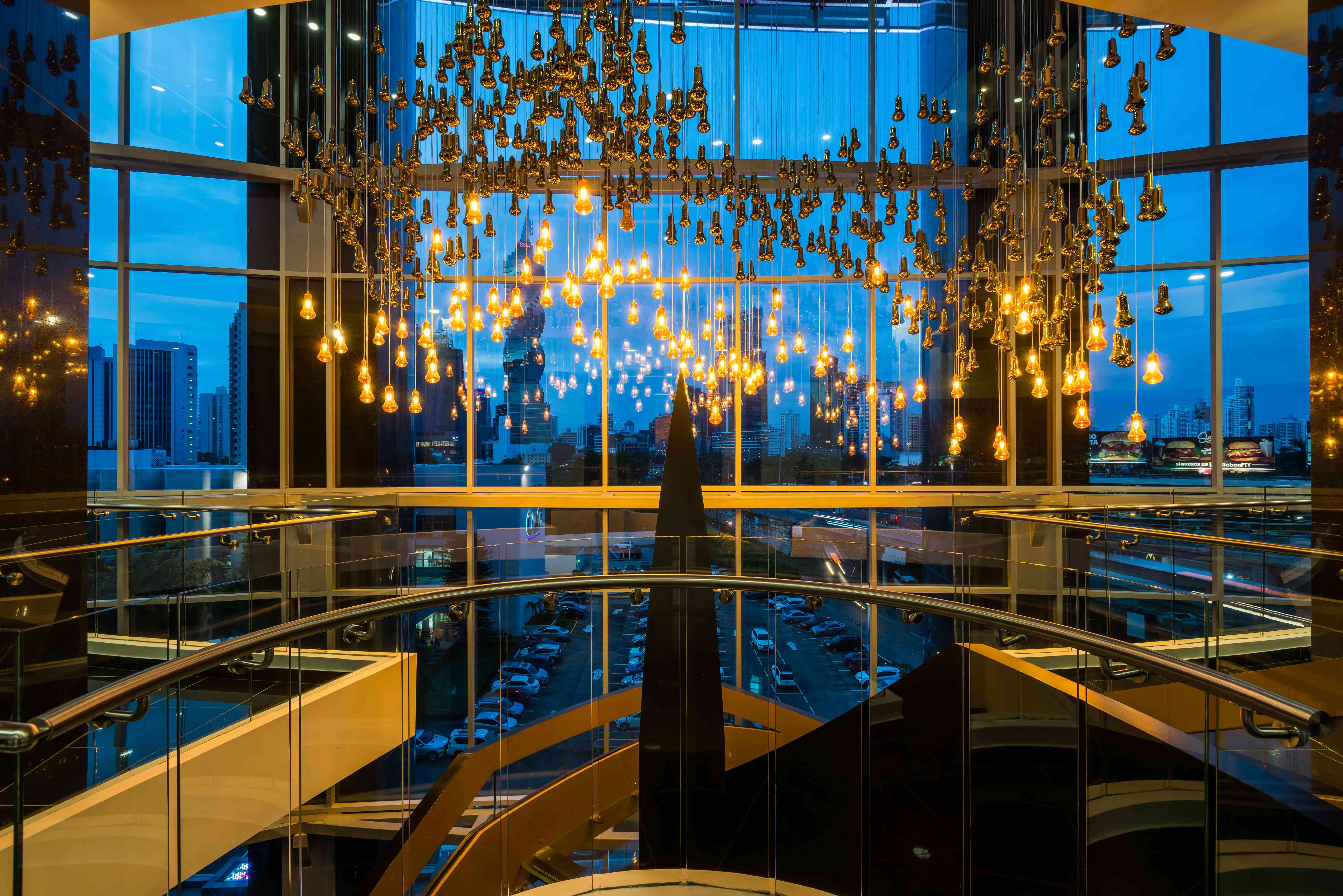 Hotel Las Americas Golden Tower Panama 외부 사진 The interior of the library