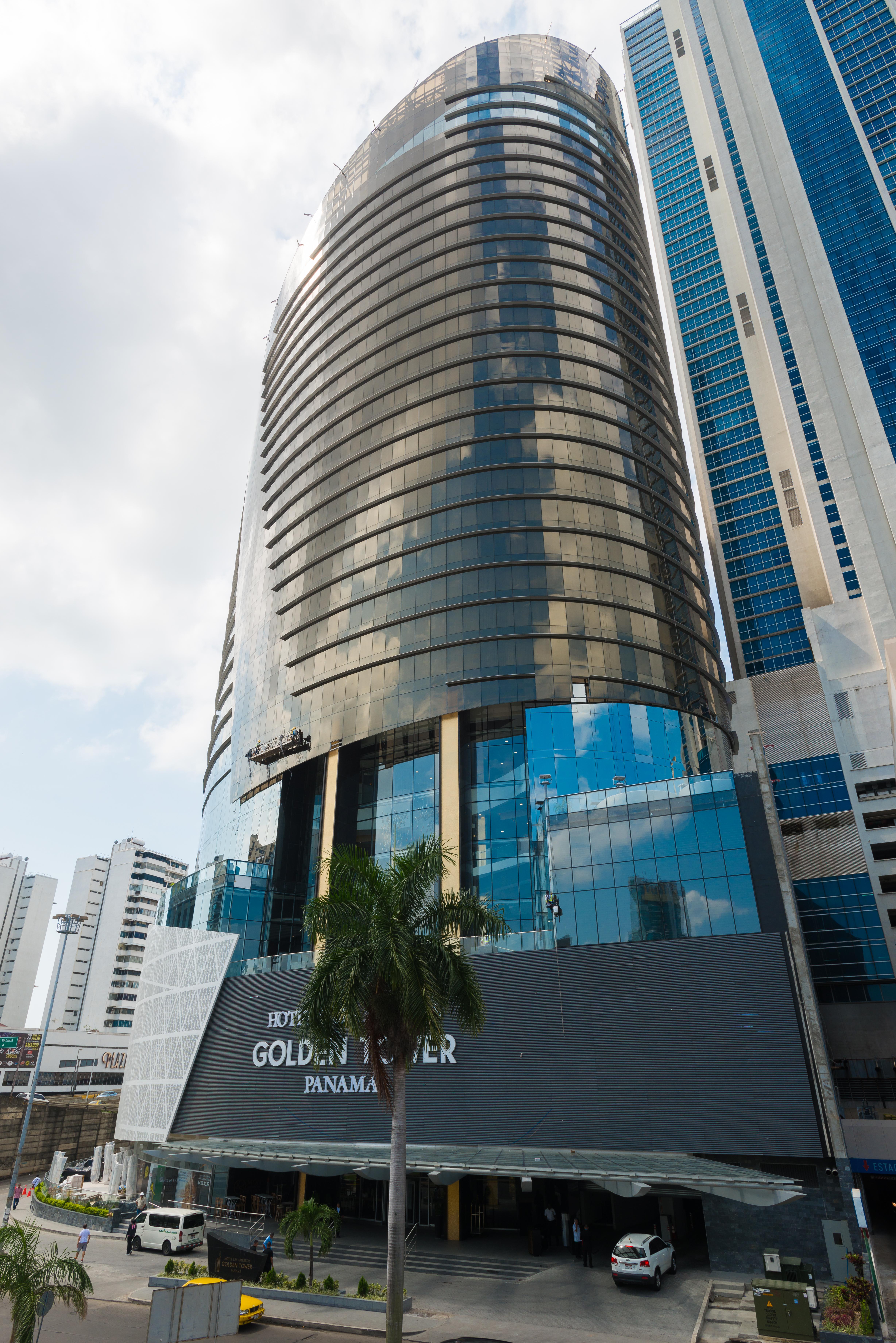 Hotel Las Americas Golden Tower Panama 외부 사진 The building's facade