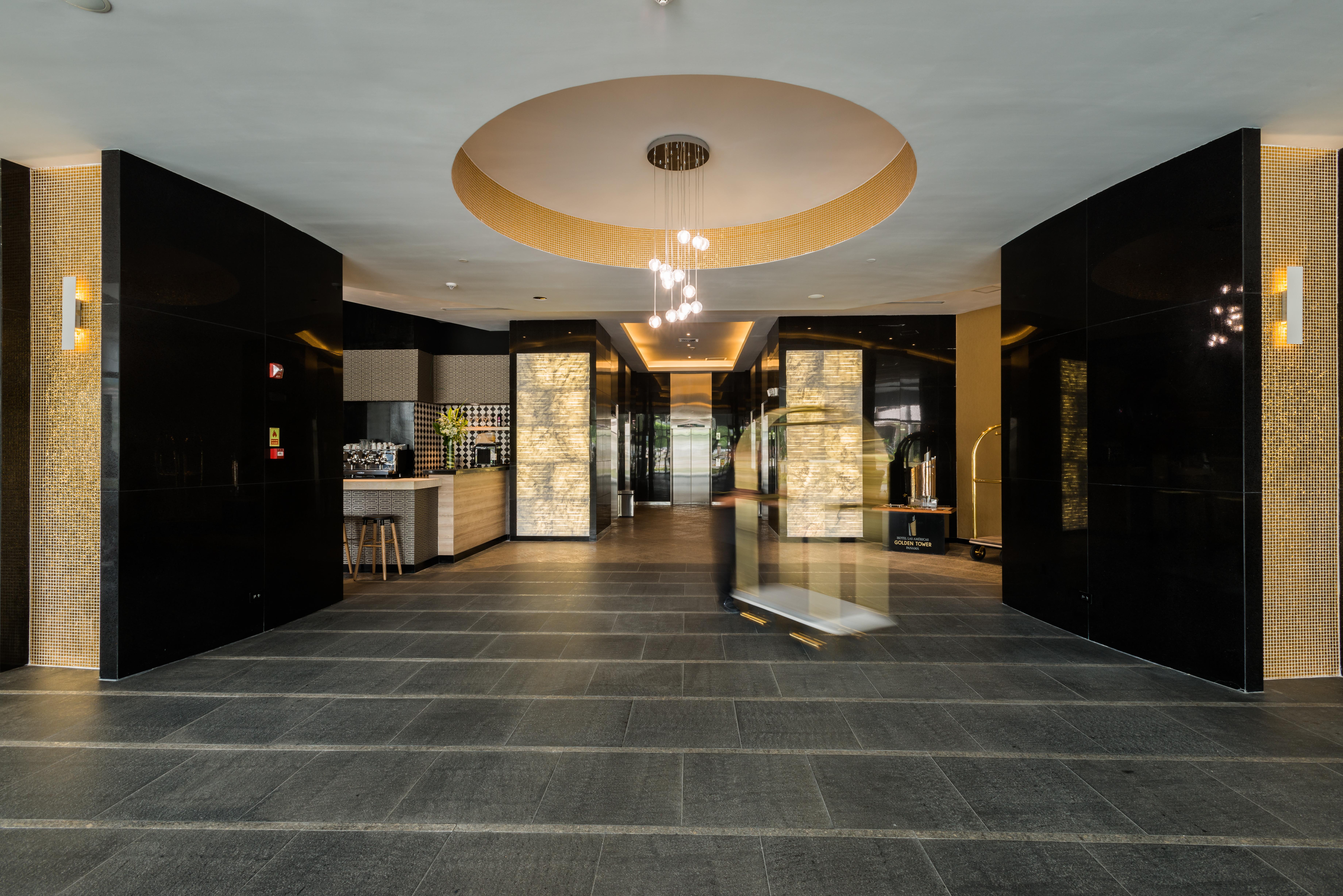 Hotel Las Americas Golden Tower Panama 외부 사진 The lobby of the hotel
