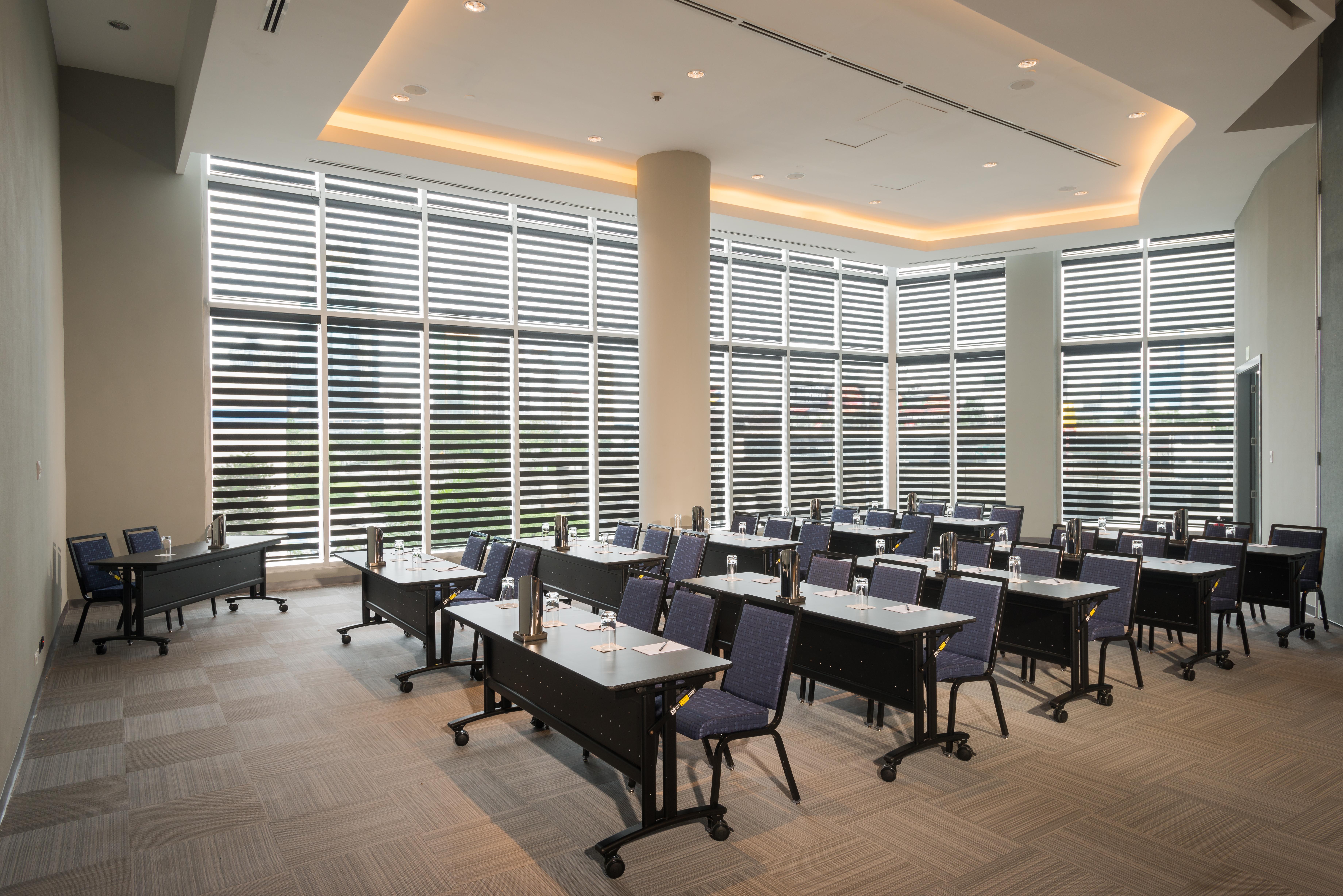 Hotel Las Americas Golden Tower Panama 외부 사진 The meeting room