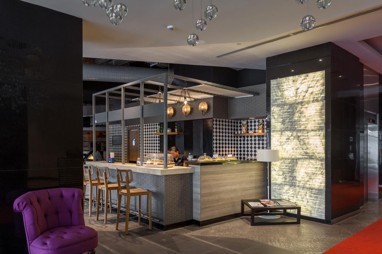 Hotel Las Americas Golden Tower Panama 외부 사진 The kitchen at the restaurant